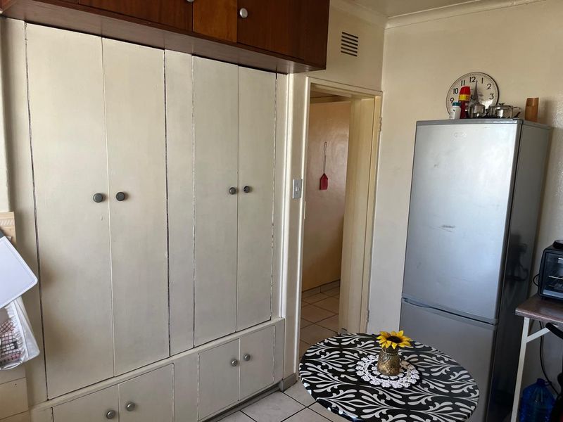 Two bedroom house for sale in Randlespark - Photo 6