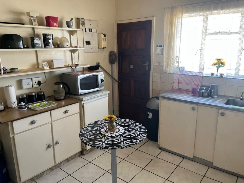 Two bedroom house for sale in Randlespark - Photo 5