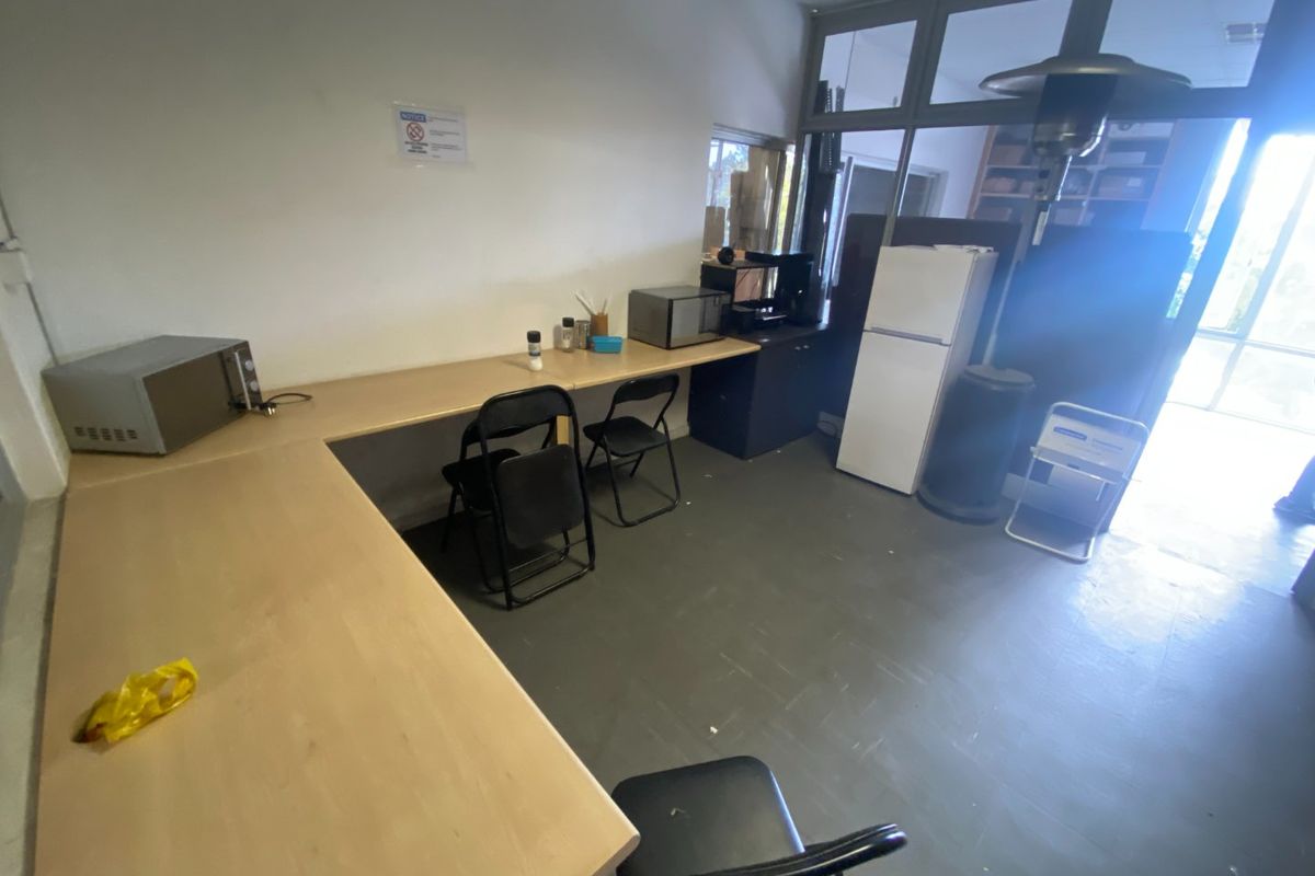 194m2 Industrial Space to Let  - Photo 5