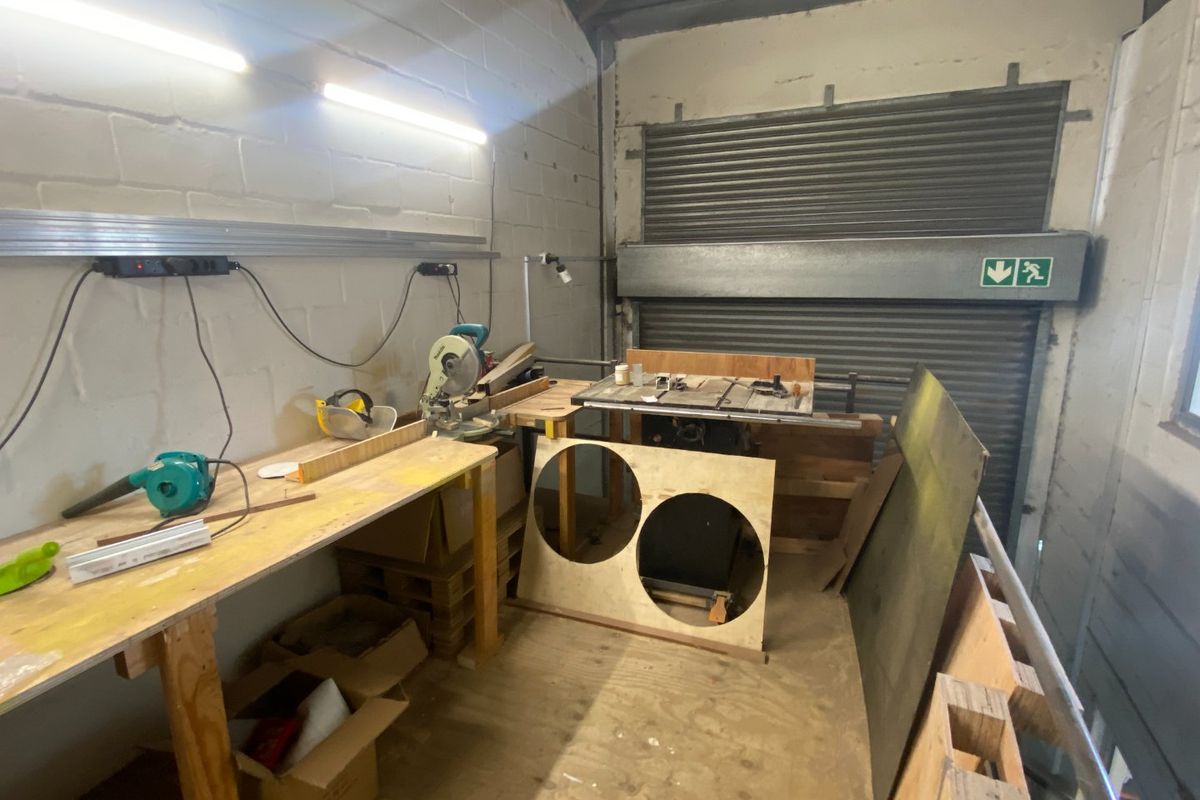 194m2 Industrial Space to Let  - Photo 2