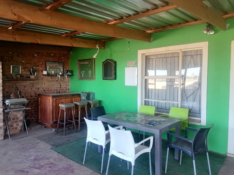 Neat, 3 bedroom house to Rent in Grassland , Bloemfontein  - Photo 4