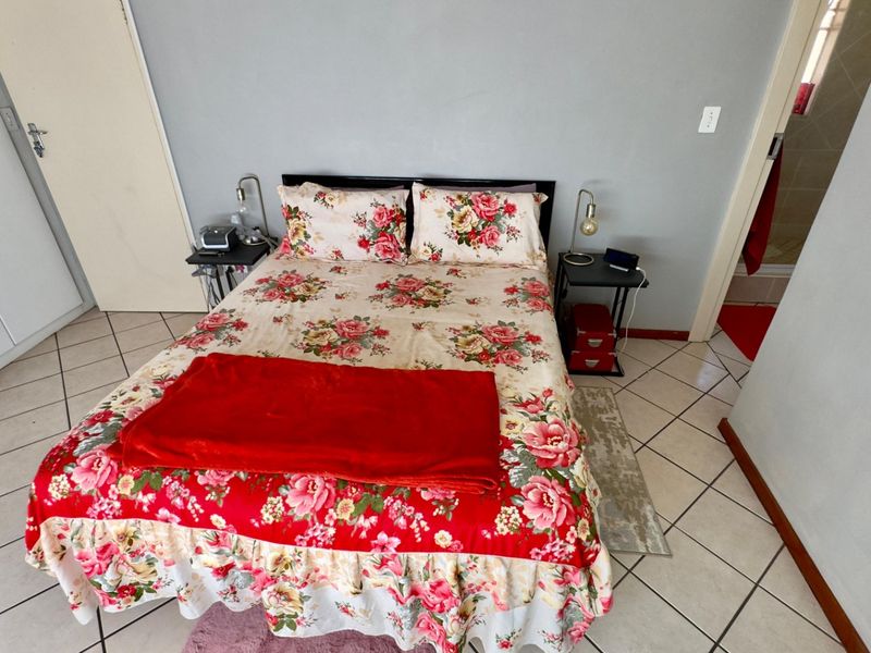 2 Bedroom 2 Bathroom Townhouse in Amberfield Glen. - Photo 10