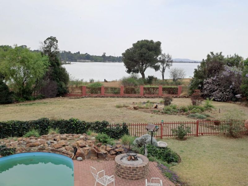 Ready-to-Move-In Home with Flatlet & Pool – Deneysville  - Photo 3