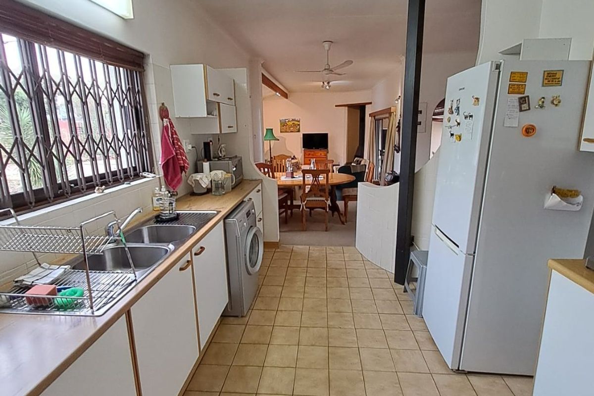 Ready-to-Move-In Home with Flatlet & Pool – Deneysville  - Photo 4