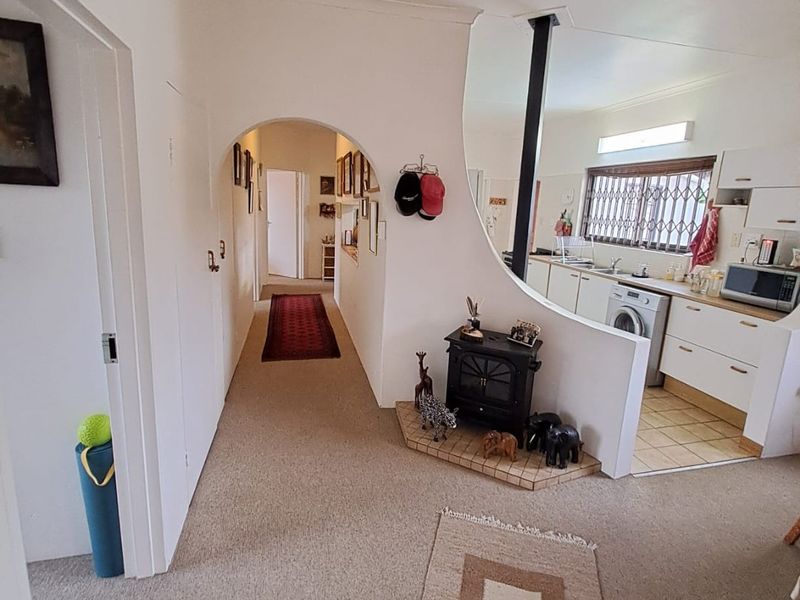 Ready-to-Move-In Home with Flatlet & Pool – Deneysville  - Photo 9