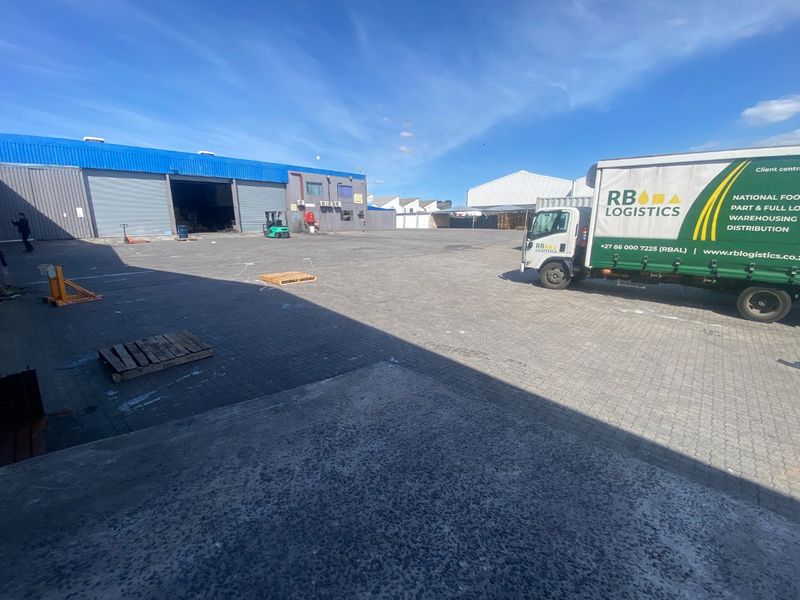 2369m2 Industrial For Sale  - Photo 2