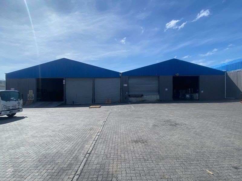 2369m2 Industrial For Sale  - Photo 3