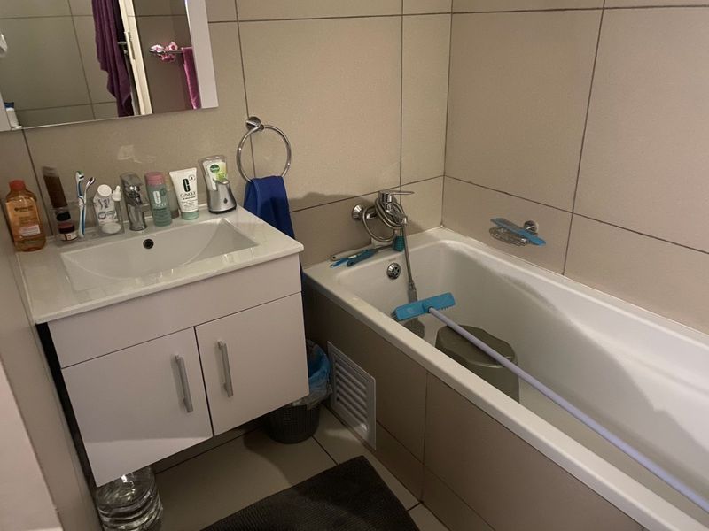 For Sale | Stylish 1-Bedroom Apartment – Midview Gardens, Midrand - Photo 4