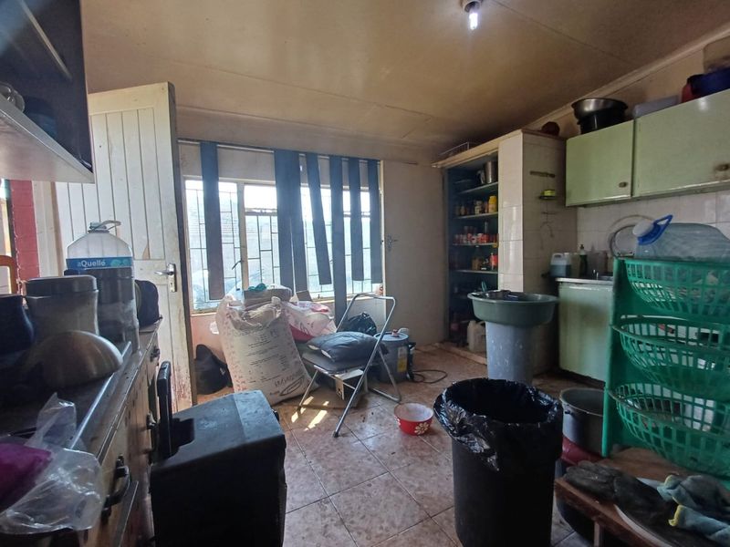 Charming Family Home for Sale in Stilfontein Ext 2 - Photo 10