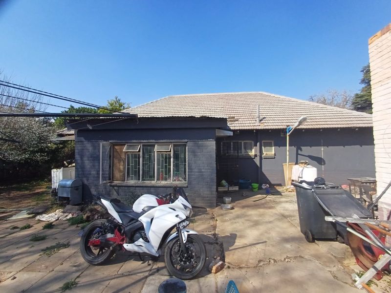 Charming Family Home for Sale in Stilfontein Ext 2 - Photo 6