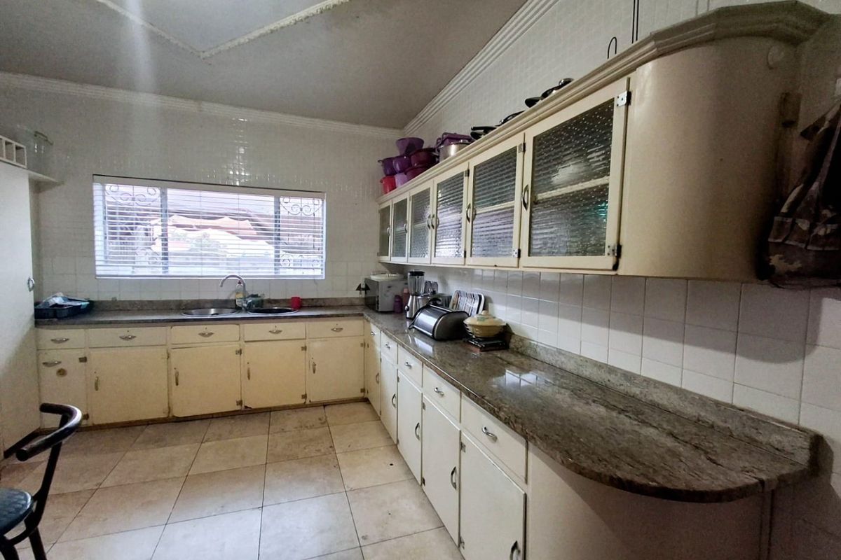 5-Bedroom Home You Don’t Want to Miss in Summepride For sale - Photo 5