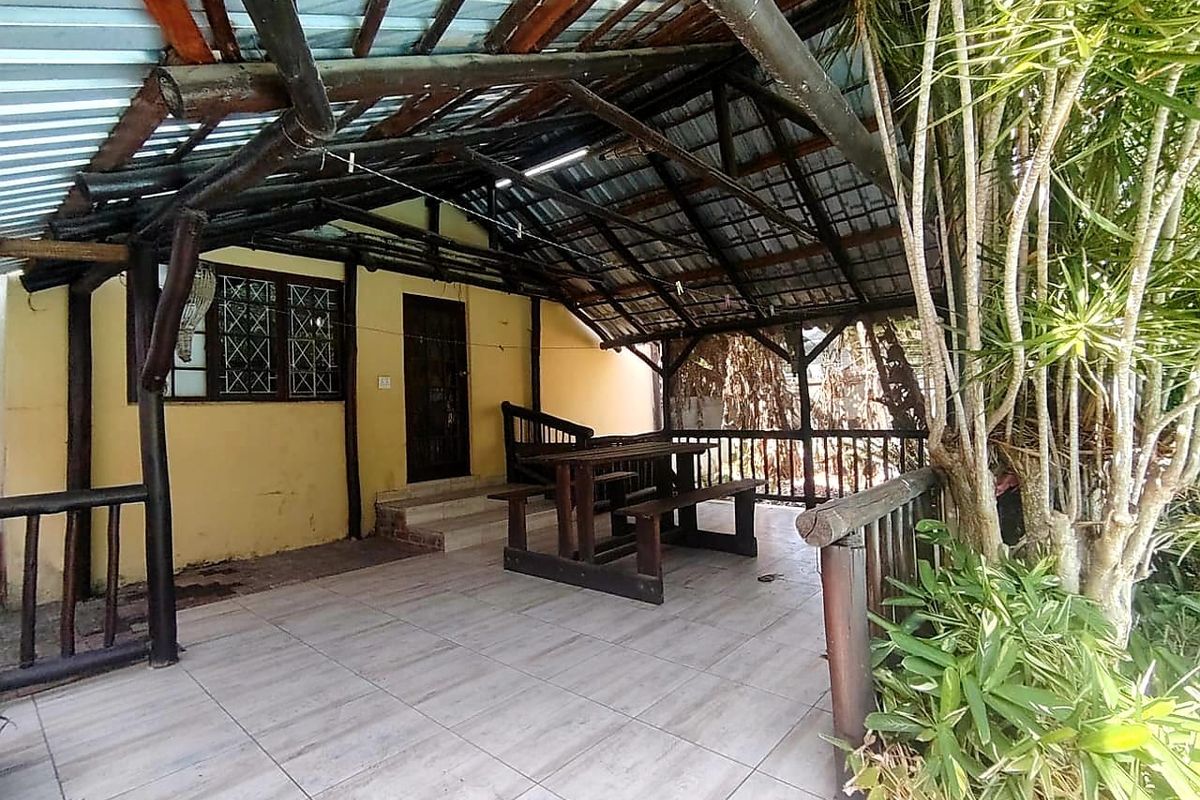 7 Bedroom House in Selborne - Photo 5