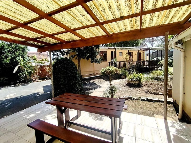 7 Bedroom House in Selborne - Photo 9