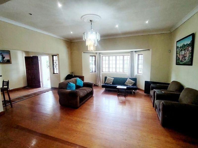 7 Bedroom House in Selborne - Photo 6