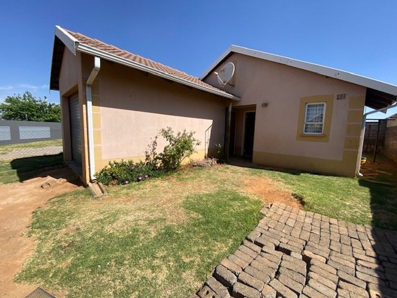 3-Bedroom Home in Salfin - Photo 1