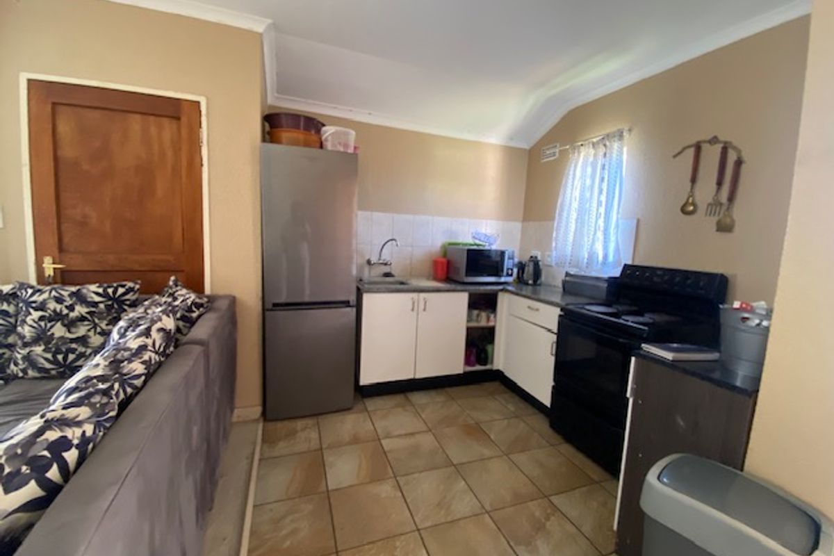 3-Bedroom Home in Salfin - Photo 3