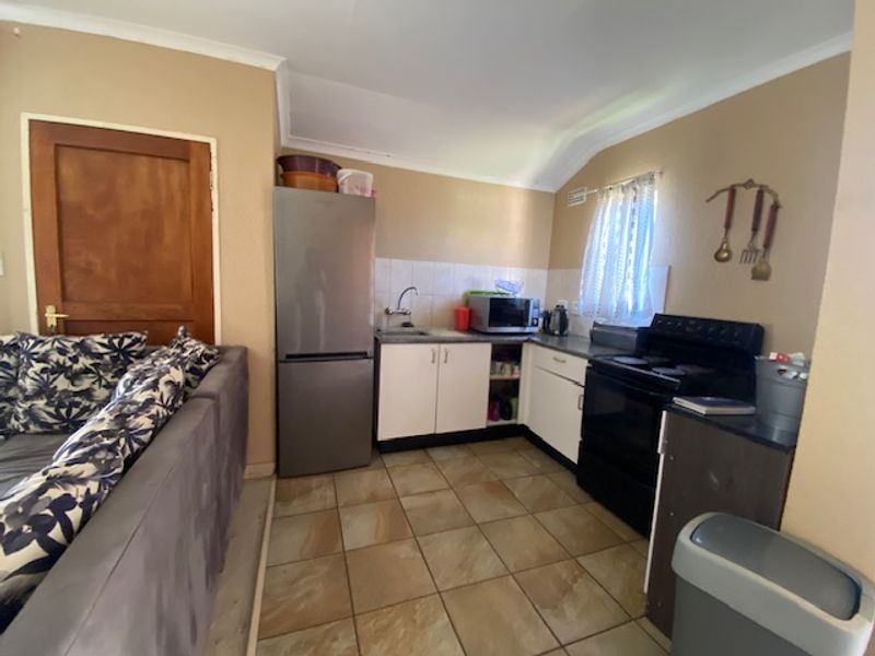3-Bedroom Home in Salfin - Photo 3