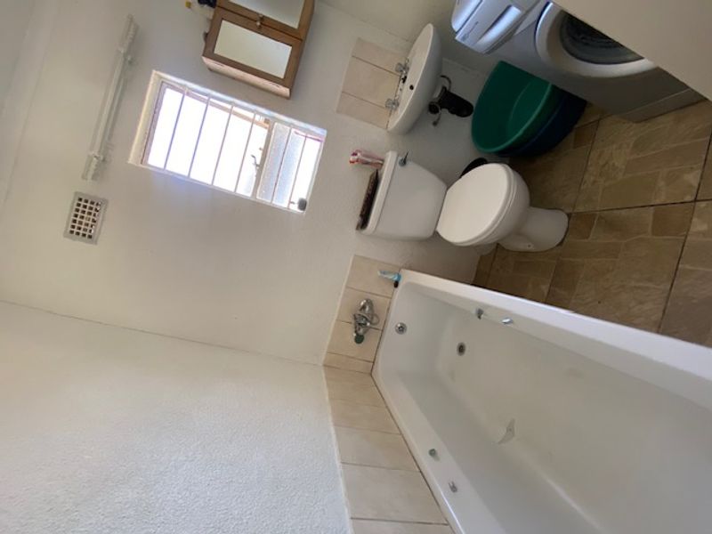 3-Bedroom Home in Salfin - Photo 10