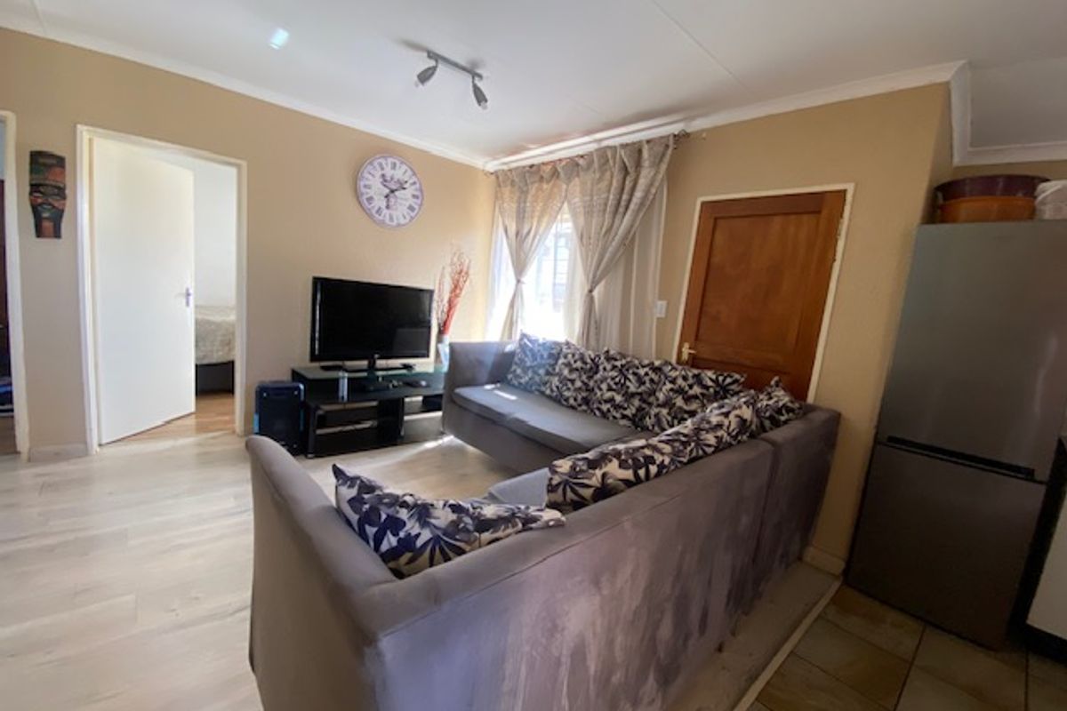 3-Bedroom Home in Salfin - Photo 4