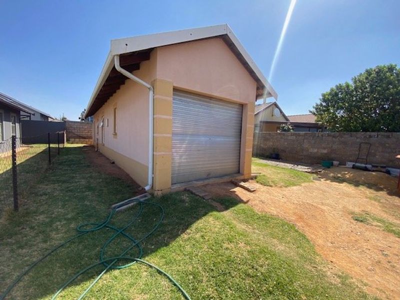 3-Bedroom Home in Salfin - Photo 2