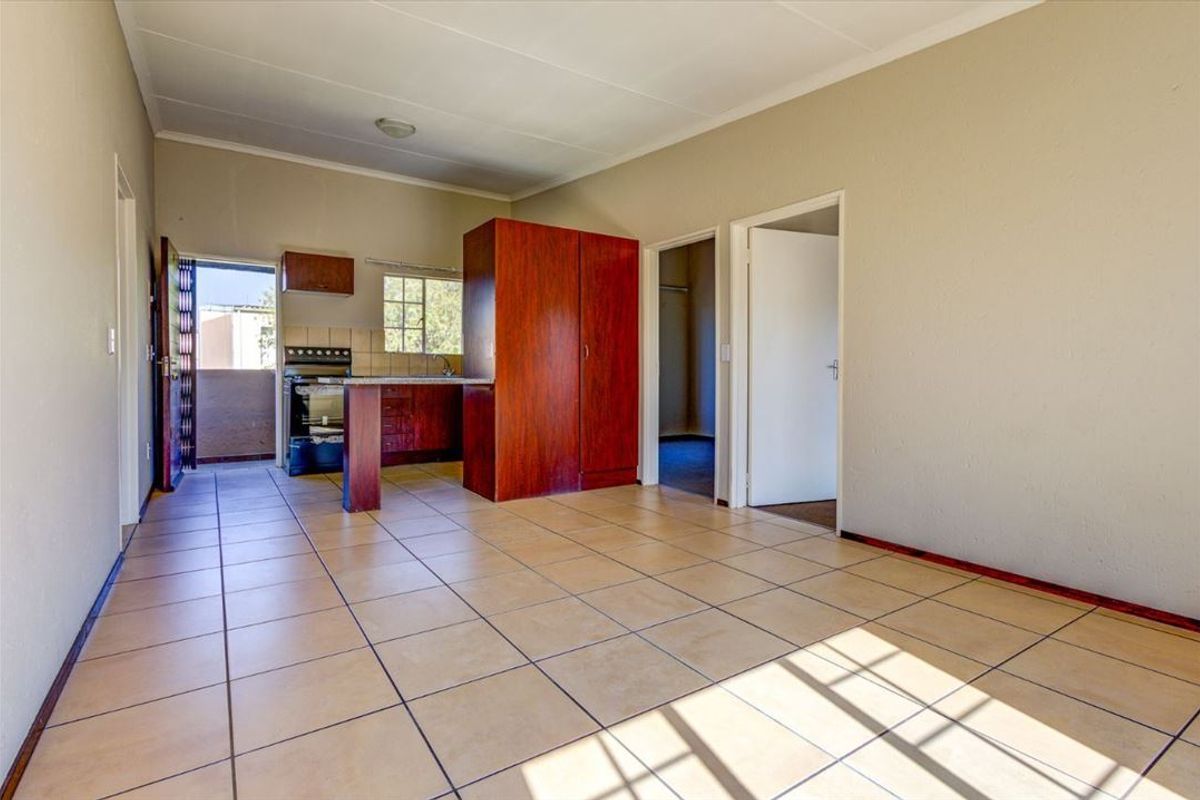 Cozy Home with Modern Comforts and Outdoor Appeal - Photo 2