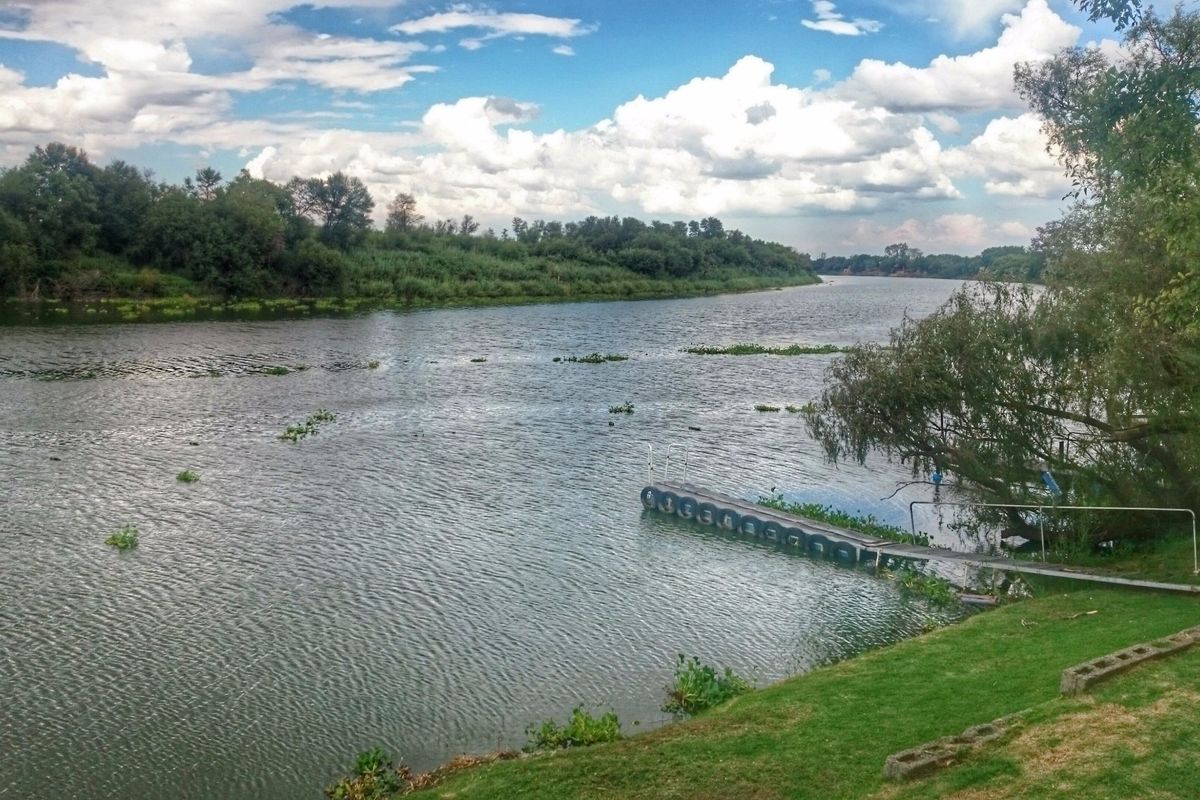 Full Title Boating River Land - Photo 4