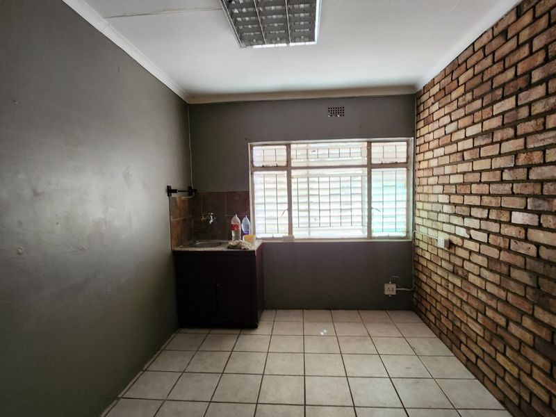 Prime Industrial Property with Offices, Warehouse, and Boardroom! - Photo 5