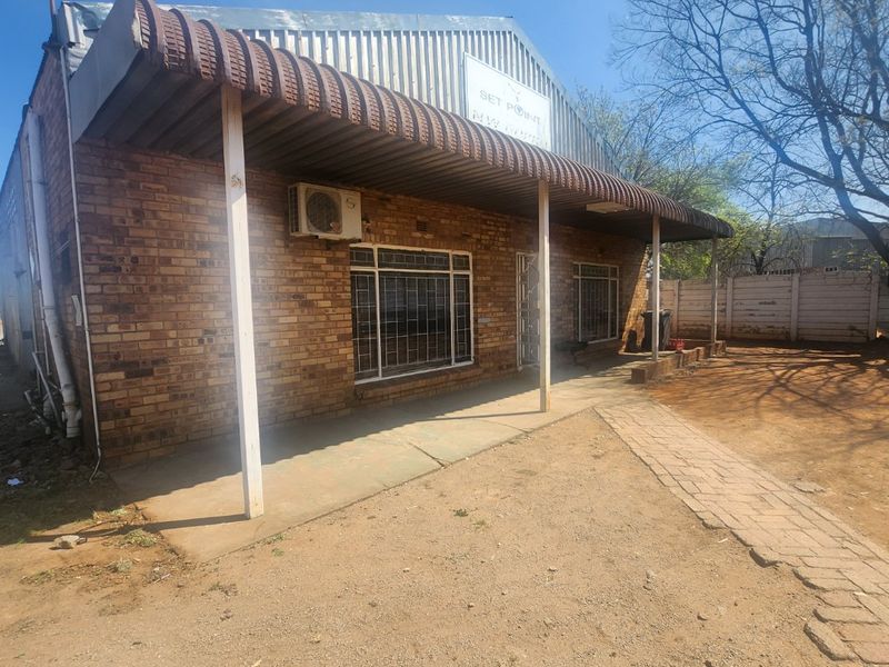 Prime Industrial Property with Offices, Warehouse, and Boardroom! - Photo 3