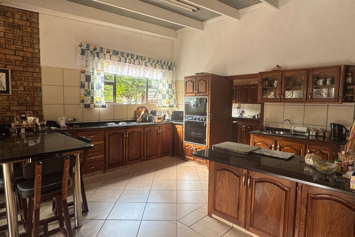 Sought after area - Photo 4