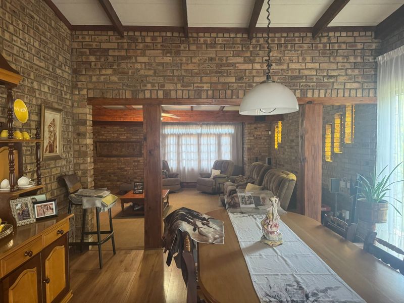 Sought after area - Photo 10