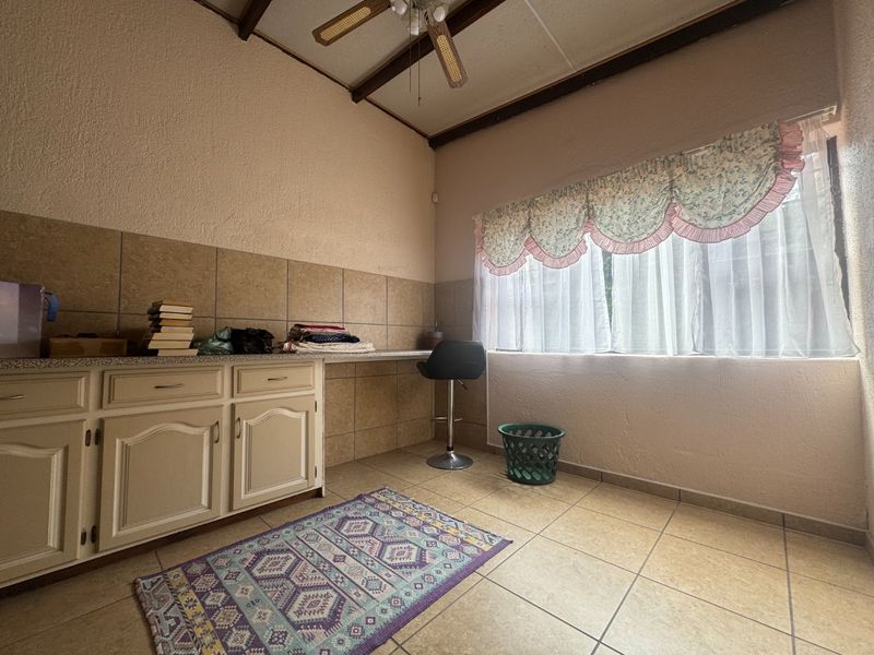 Sought after area - Photo 6