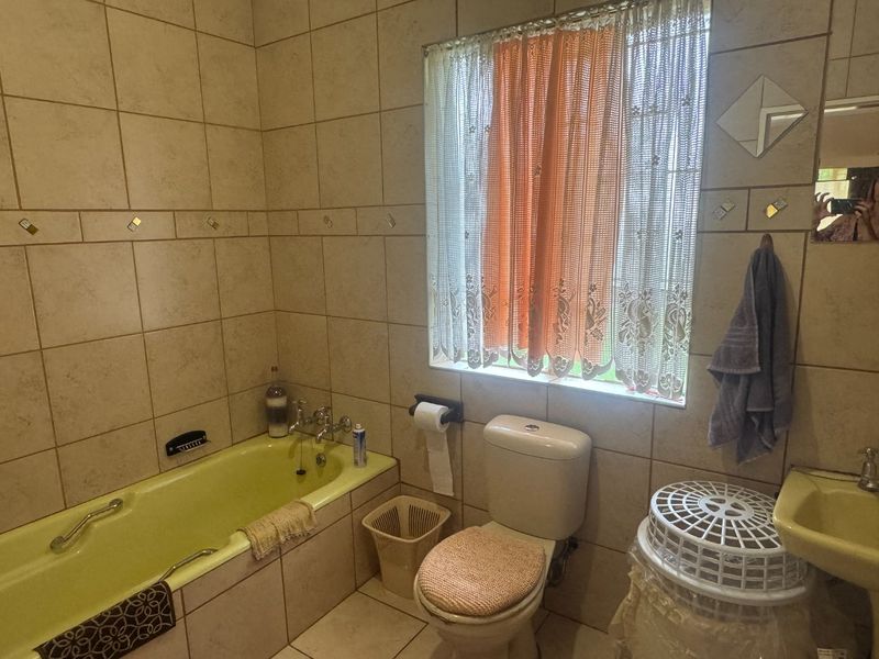 Quiet street - Photo 10