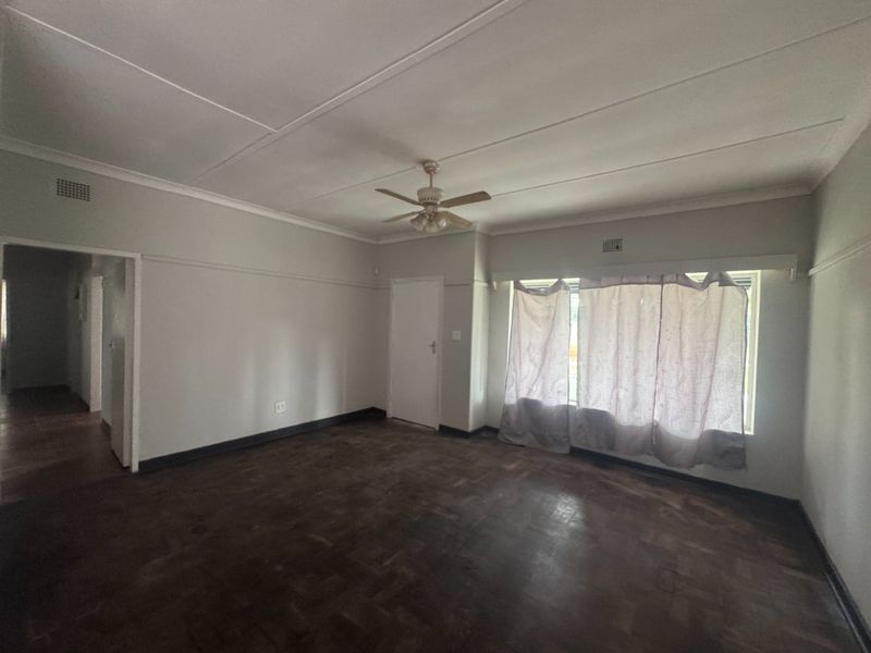 Three bedroom home with flatlet - Photo 7