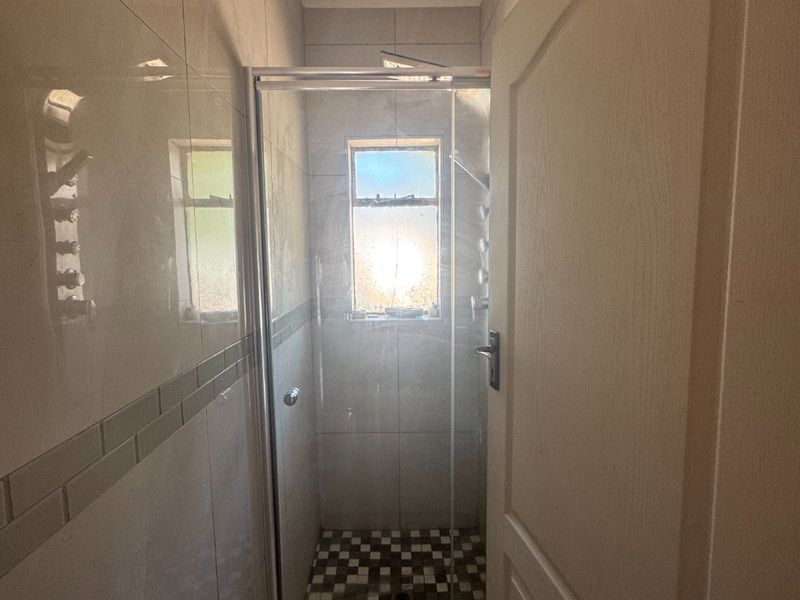 Situated in popular area - Photo 9