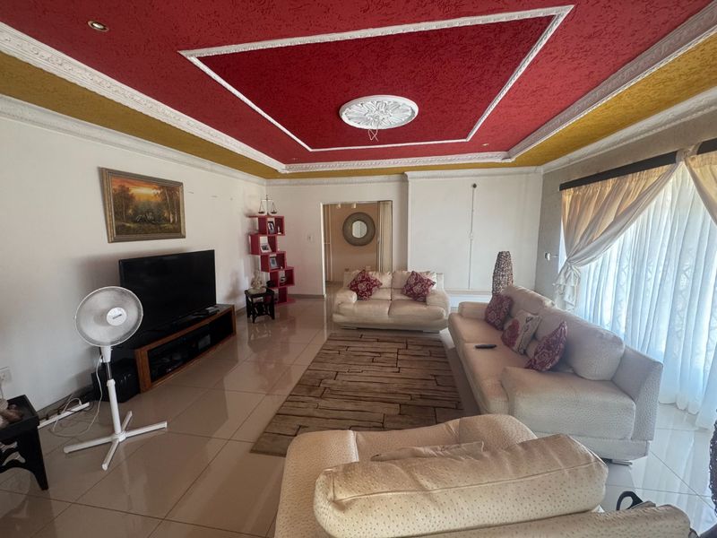 Situated in popular area - Photo 6