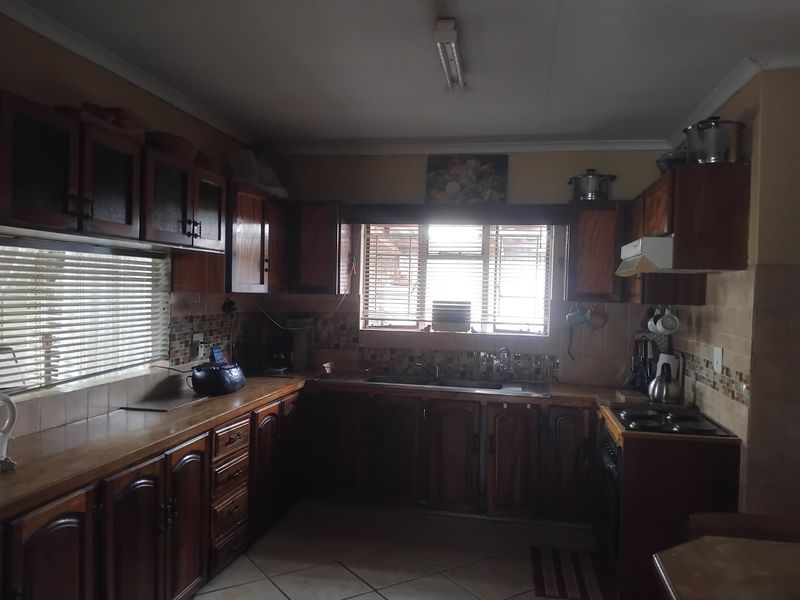 Charming 4 bedroom family home for sale in Alabama - Photo 2