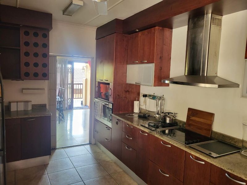 4 Bedroom house for rent in Fynnland  - Photo 9