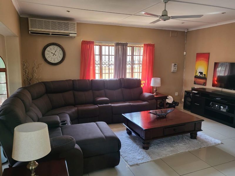 4 Bedroom house for rent in Fynnland  - Photo 8