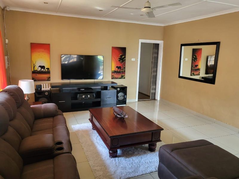 4 Bedroom house for rent in Fynnland  - Photo 5