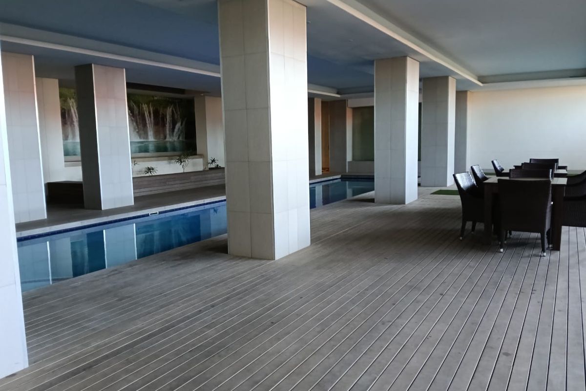 For sale in Umhlanga, 2 bedroom apartment with 180° sea views. - Photo 3
