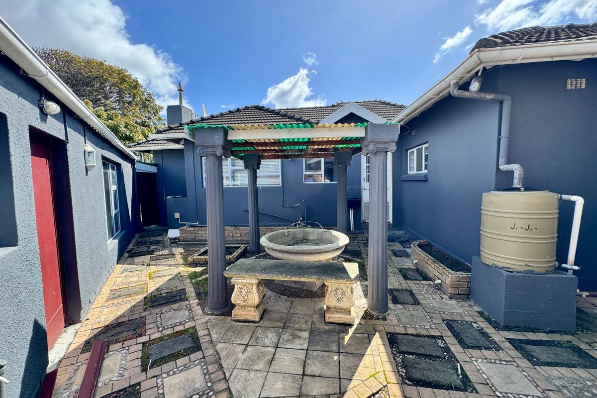 Welcoming All Offers - Renovators Dream - Photo 3