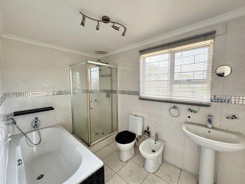 Welcoming All Offers - Renovators Dream - Photo 10