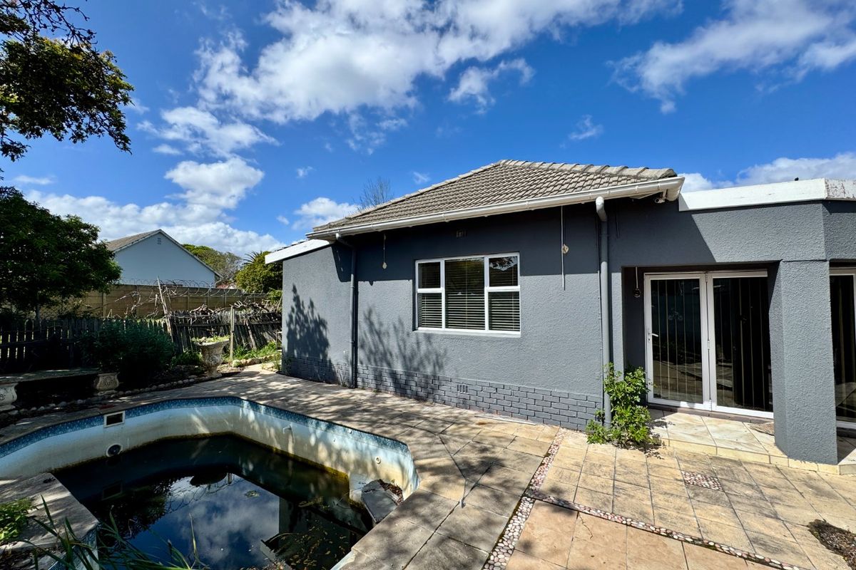 Welcoming All Offers - Renovators Dream - Photo 2