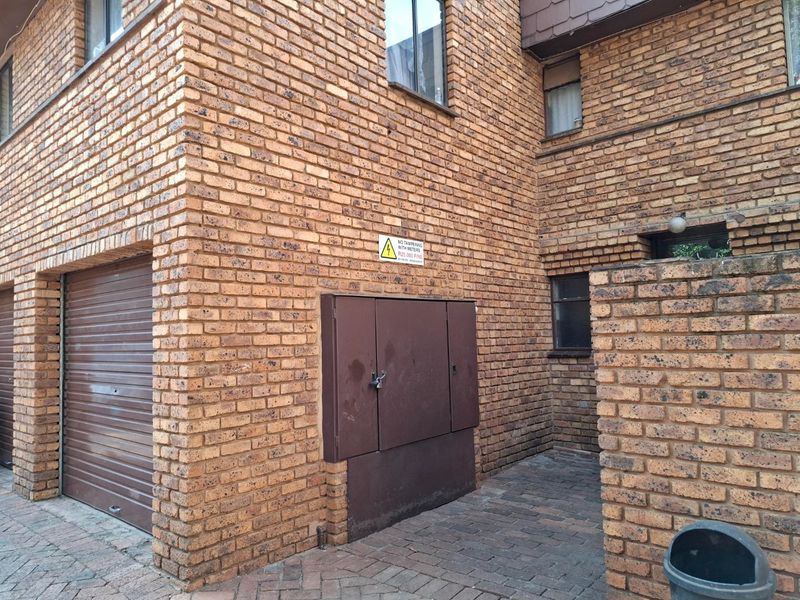 Facebrick Splendour in this extremely private Complex - Photo 5