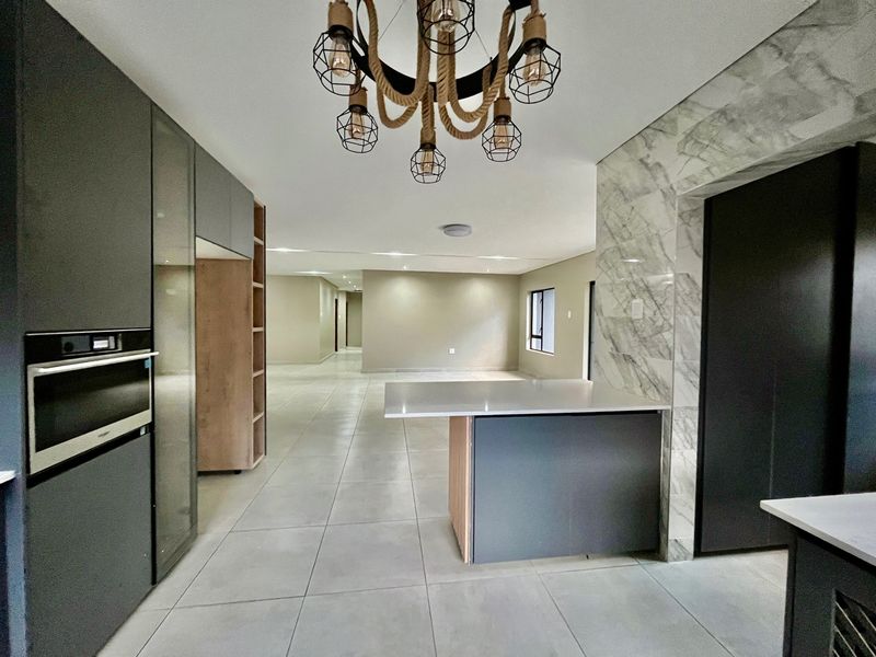 It's a Timeless Beauty - Photo 4