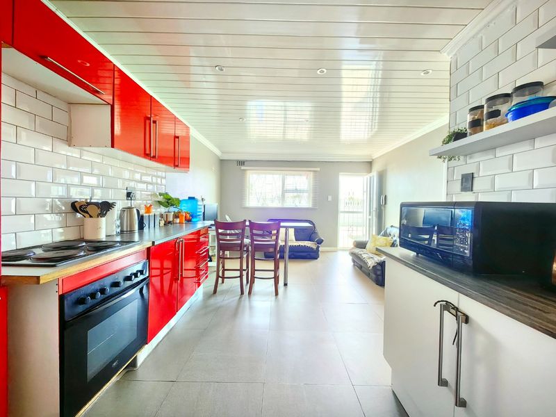 Investors Dream! Perfect Location! - Photo 5