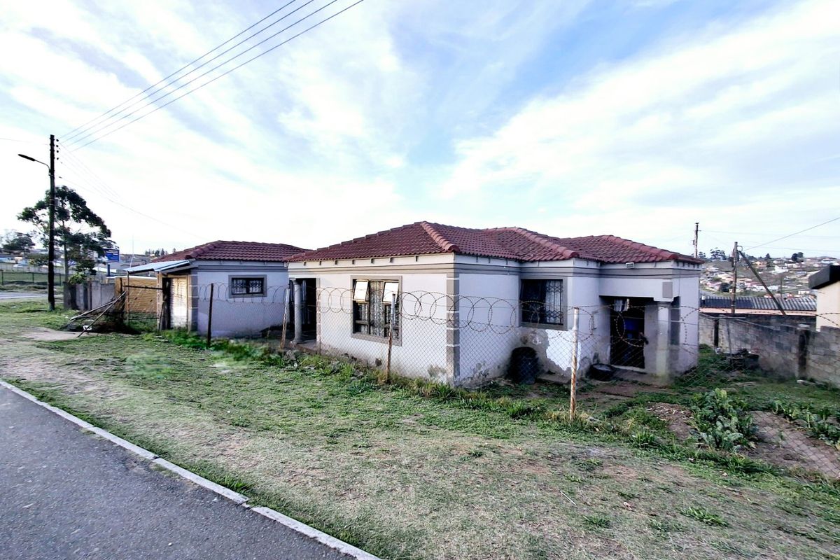 3 Bedroom House For Sale - Photo 2