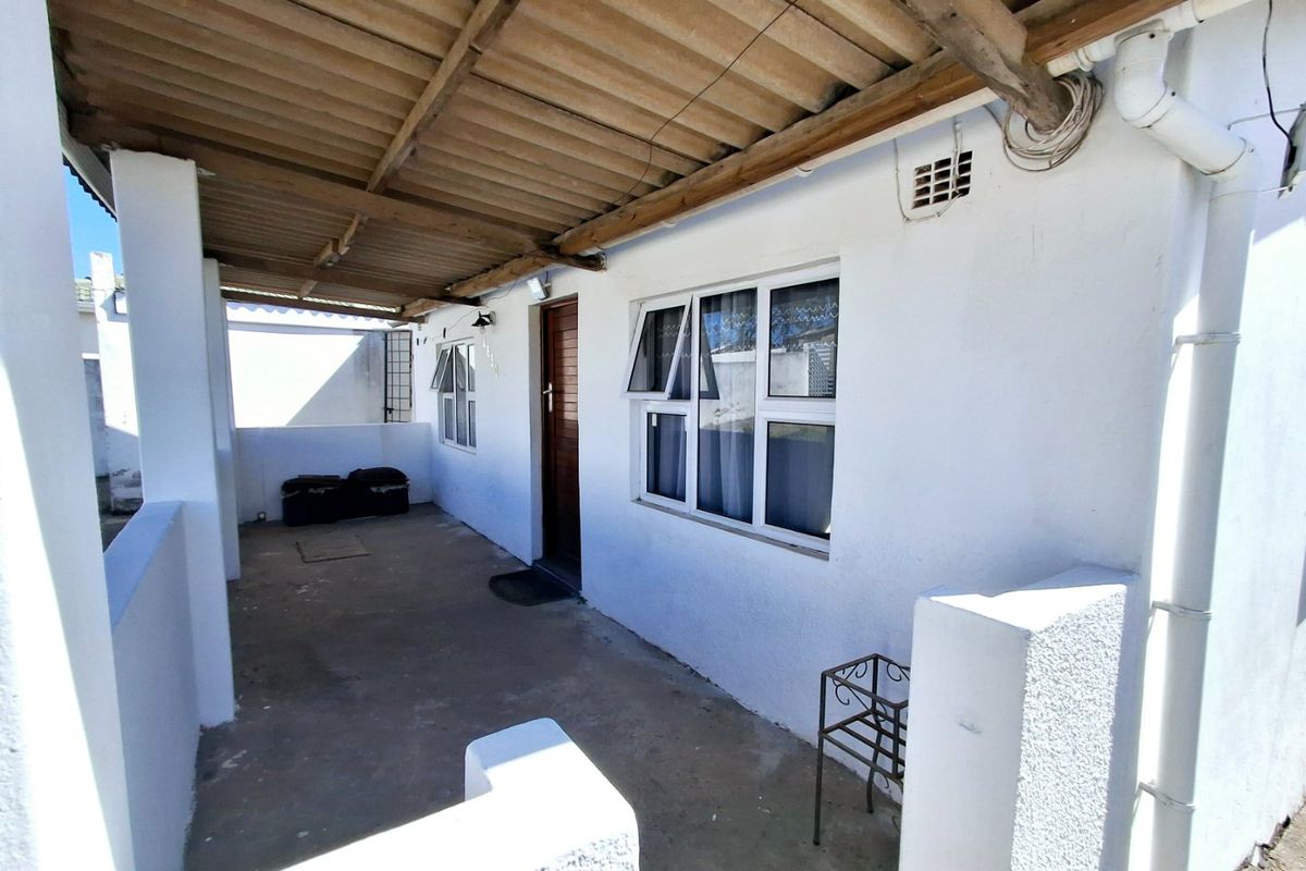 3 Bedroom House For Sale in Nu 8 - Photo 2
