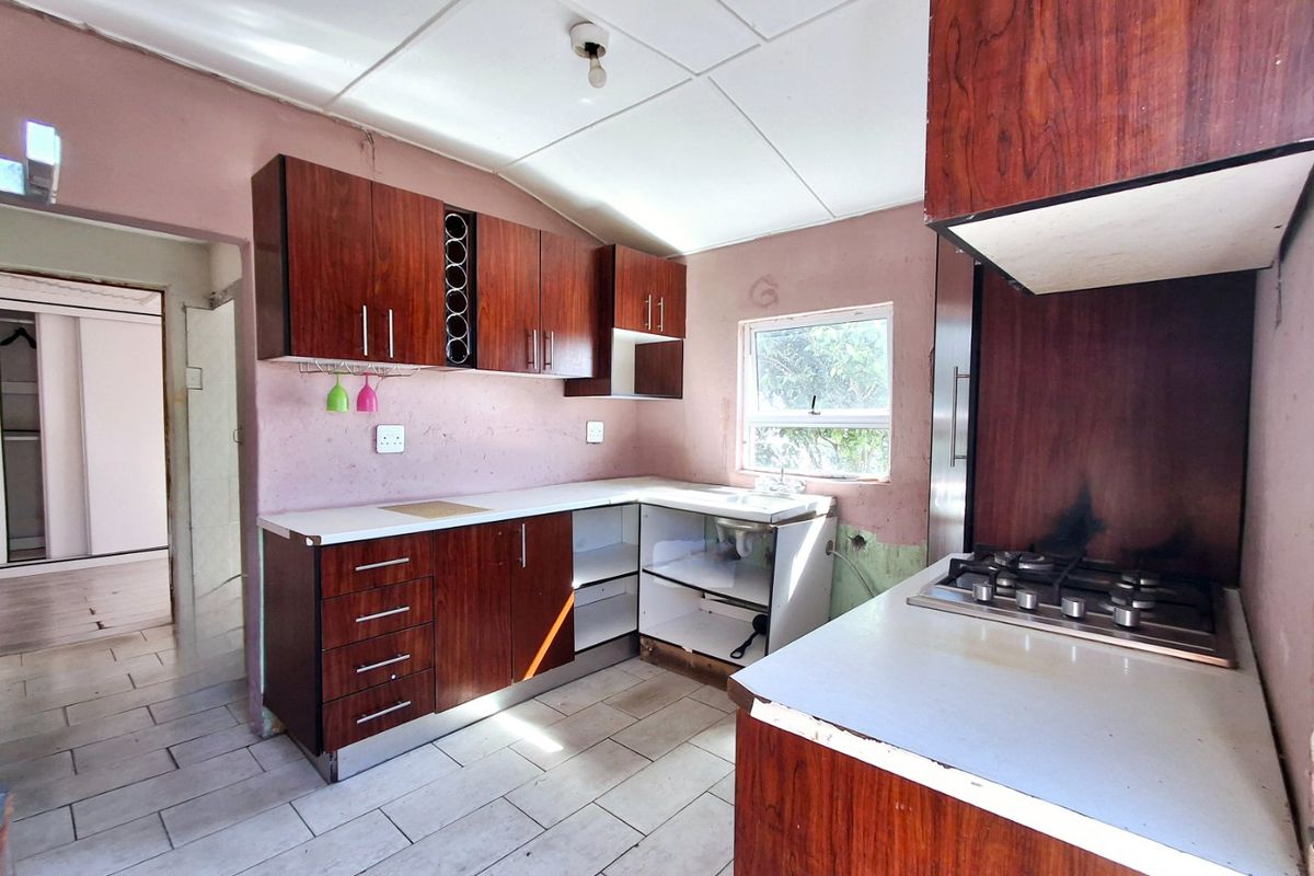 3 Bedroom House For Sale in Nu 8 - Photo 3