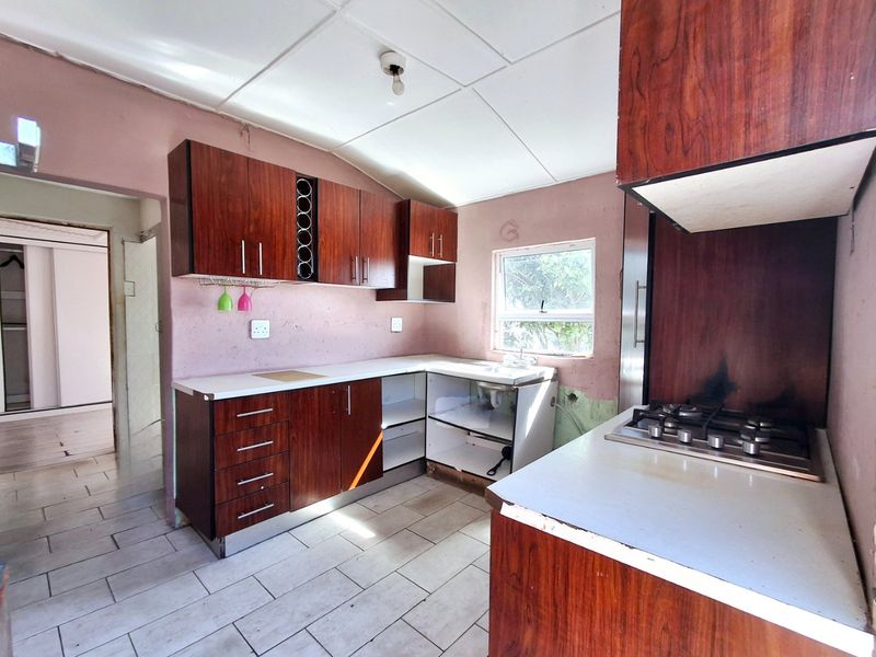 3 Bedroom House For Sale in Nu 8 - Photo 3